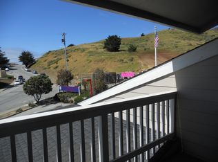 694 Roberts Rd APT A, Pacifica, CA 94044