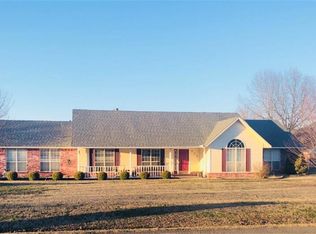 826 Apple Mdws, Springdale, AR 72764