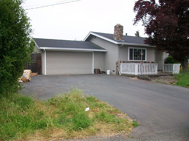 Sebastopol Large Lot