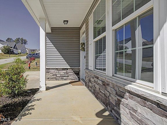 5th image of 60 Pepper Ln