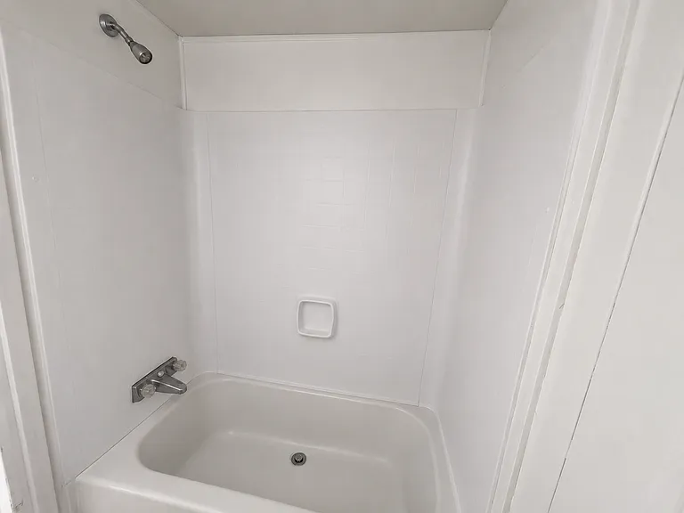 11226 Greenwood Rd — Photo 20