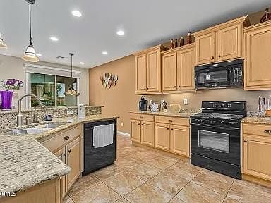 1st image of 26766 W Yukon Dr