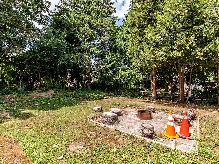10 Cardill Cres #2 — Photo 18