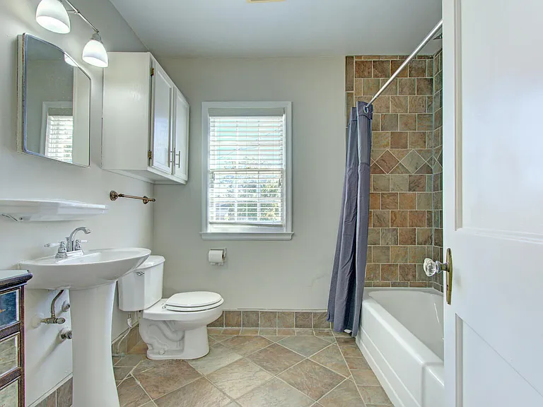 2239 S Louisville Ave — Photo 23