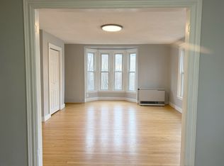 10 Gilman St APT 3, Portland, ME 04102