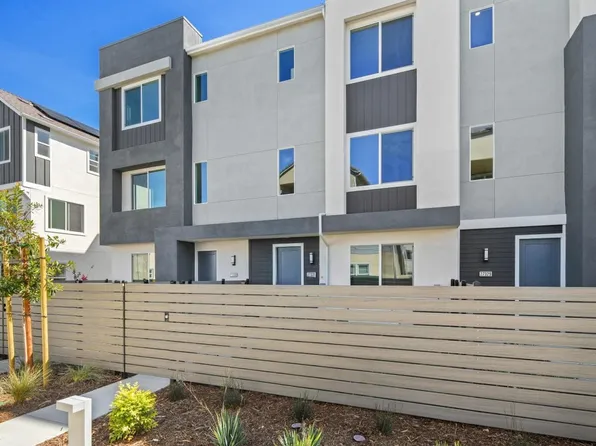 27331 Bear Creek Ln, Valencia, CA 91381