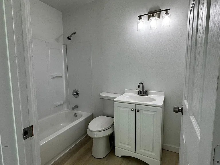1513 10th St #1 — Photo 7