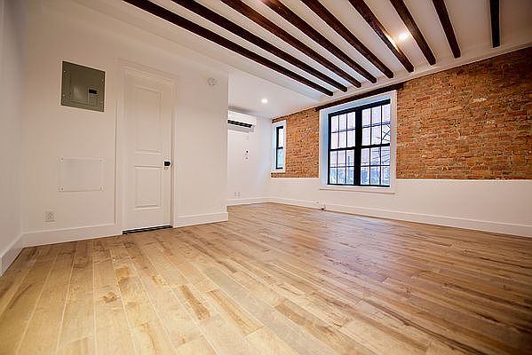 1st image of 152 W 49th St #D2