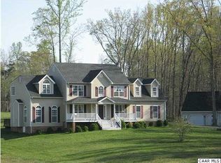 76 Hillsborough Ln, Kents Store, VA 23084