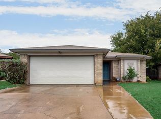 8816 Las Vegas Ct, White Settlement, TX 76108