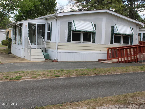 5 Parrot Court, Whiting, NJ 08759