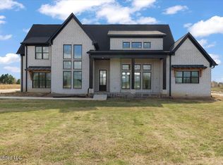 145 Red Oaks Ln, Red Banks, MS 38661