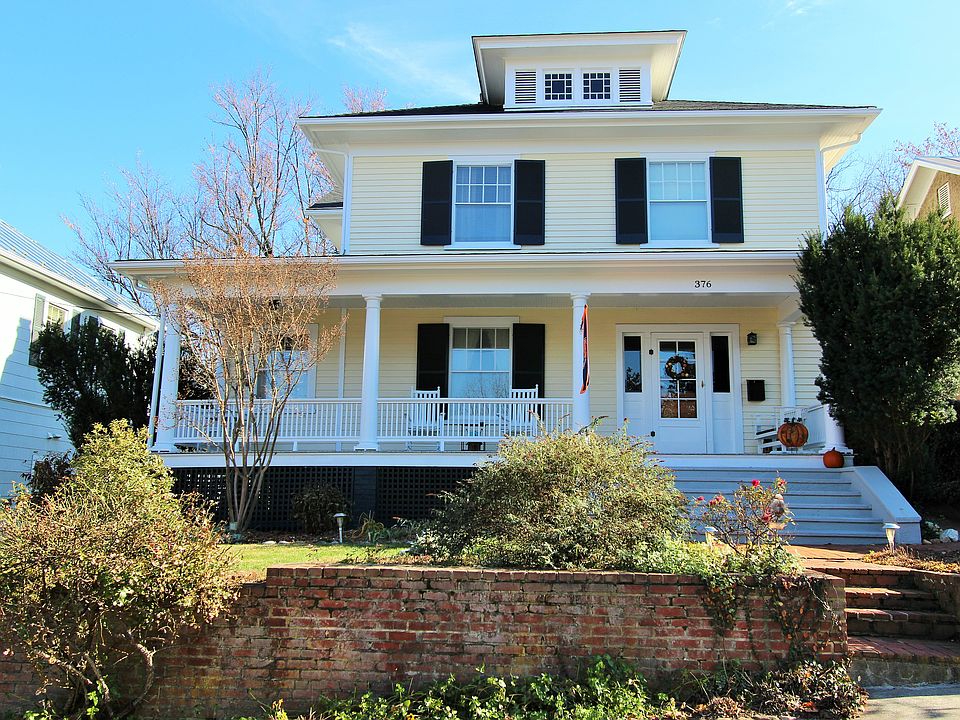 Renovated Tree Street Home