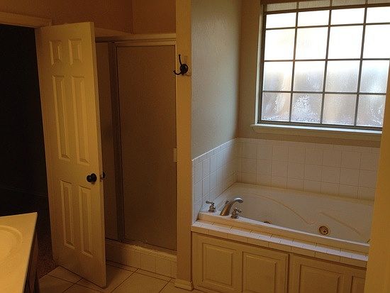 3rd image of 7517 NW 129th St