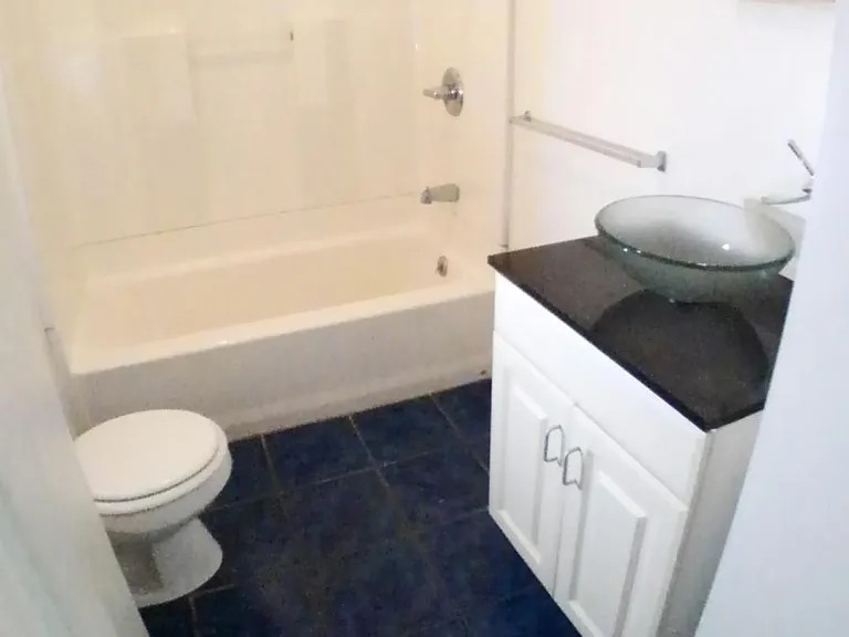 534 Yates St #A — Photo 10
