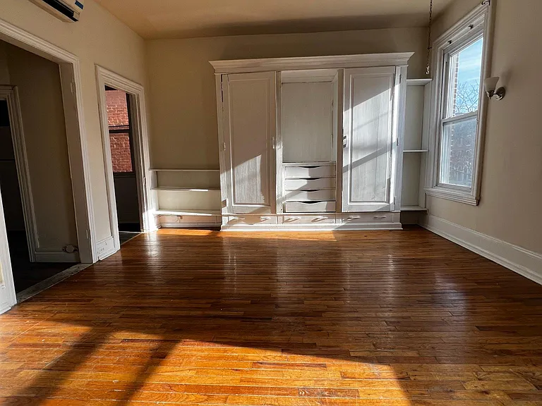 2113 Spring Garden St #2F — Photo 3