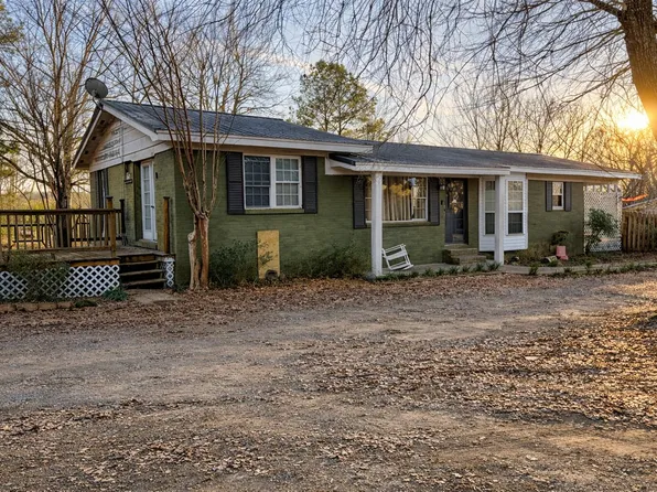 570 County Road 864, Golden, MS 38847