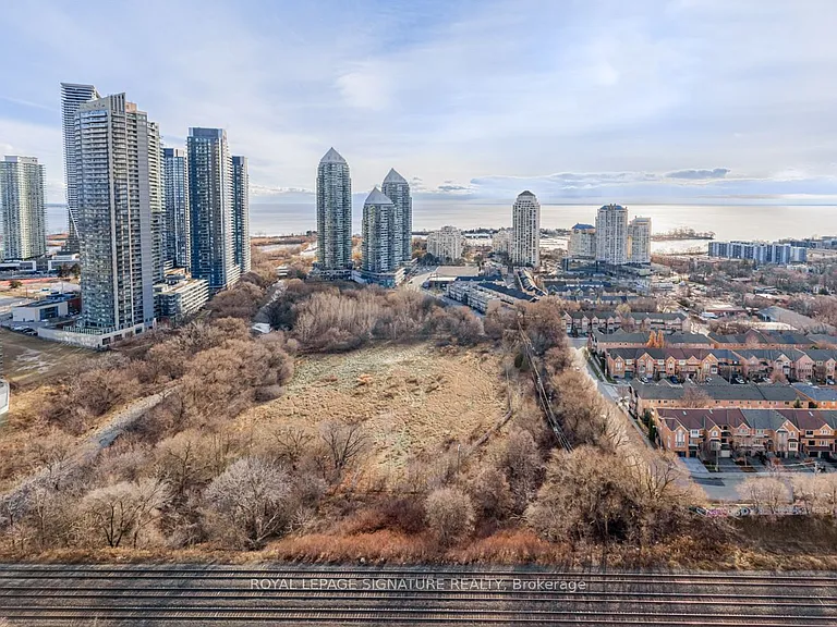 251 Manitoba St #2704 — Photo 22