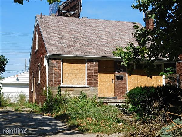 16901 Carlisle