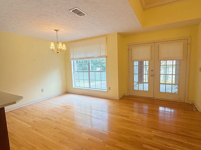 108 Oakridge St — Photo 9
