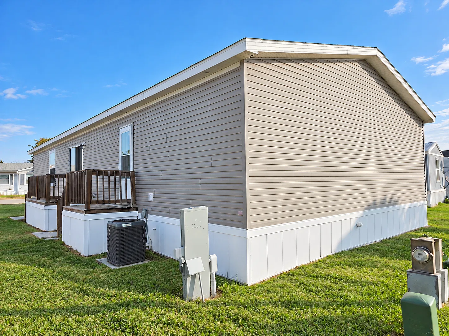 1440 W Plum St — Photo 3