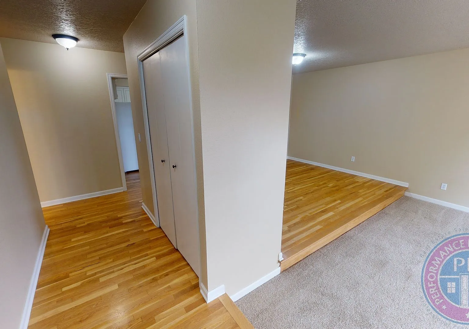 West Linn Hidden Springs Neighborhood / Single Level Ranch, Fenced Yard, Pet Friendly — Photo 4