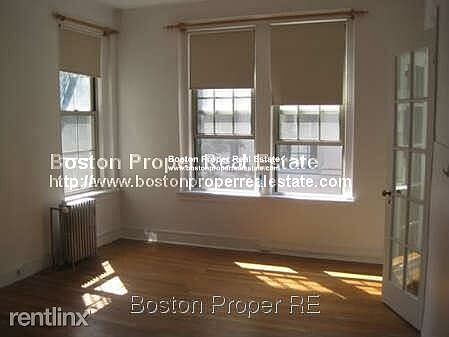 64 Hemenway St. #17 Boston - Fenway Unit Photo 6 (2)