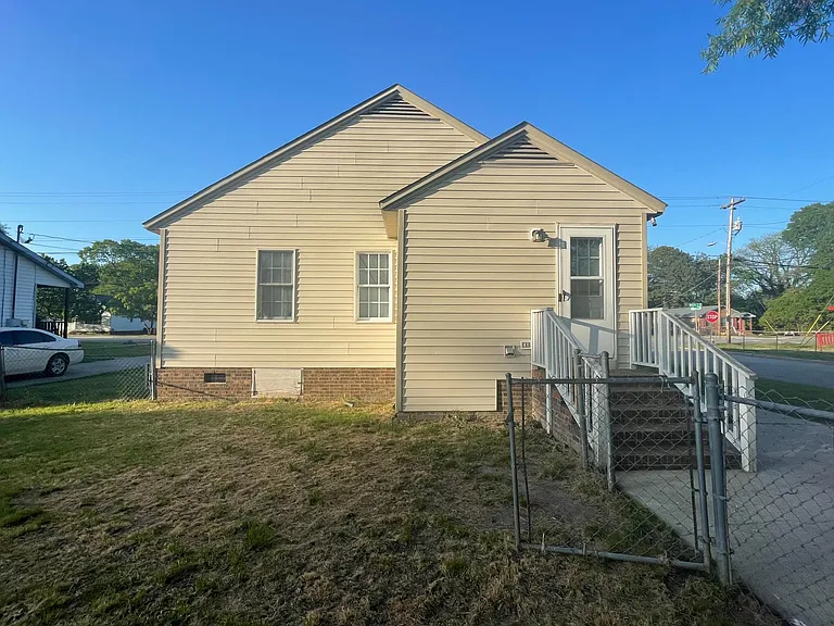 1328 Nash St SE — Photo 8