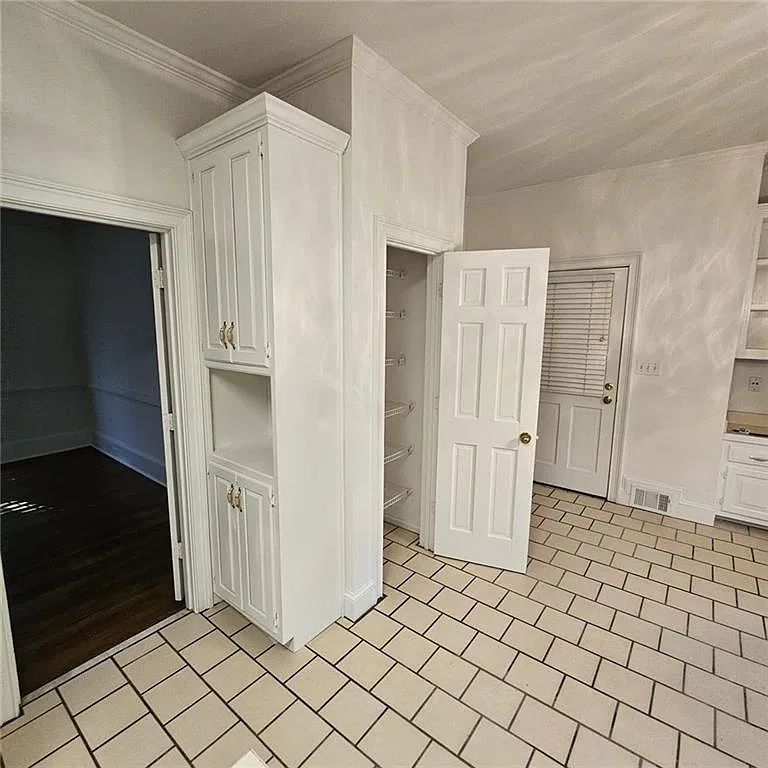 4 bed, 6.0 bath, 2906 sqft, $3,500 — Photo 4