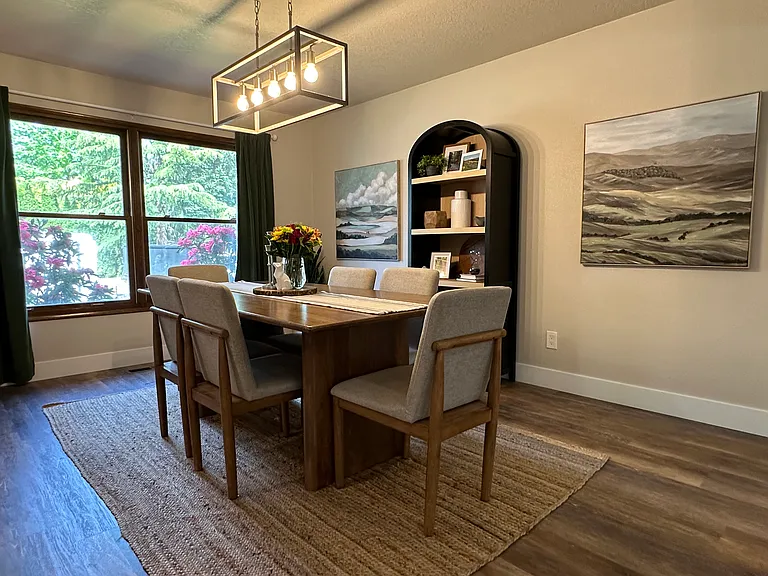 514 NE Joanne Cir — Photo 10
