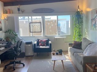 121 Rosecrans Ave APT B, Manhattan Beach, CA 90266