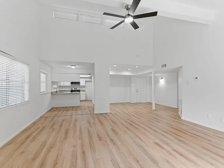 11631 Inga Ln — Photo 2