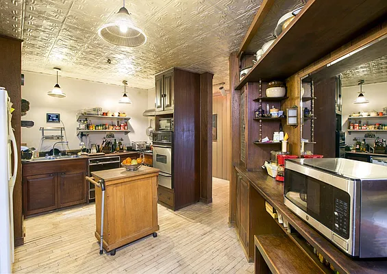 Sold by Stribling | media 5