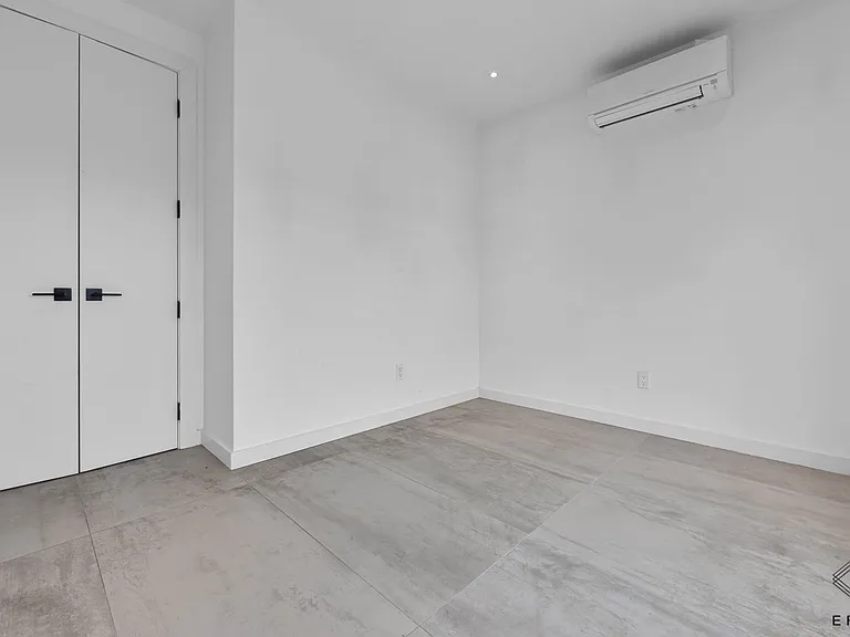 476 Maple St #4C — Photo 12