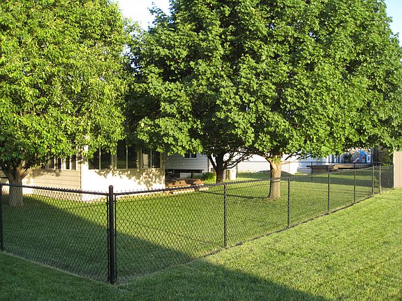 2nd image of 411 Baywood Dr