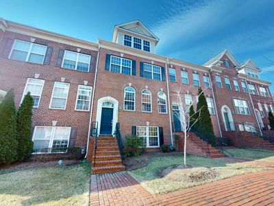 8042 Reserve Way, Vienna, VA, 22182