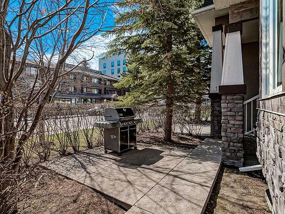 3rd image of 523 SE 34th St NW #1