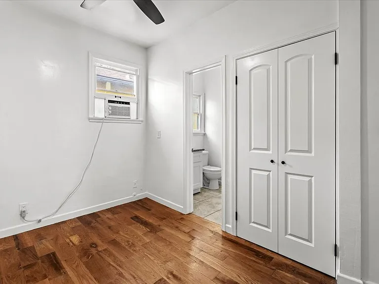 1029 S Westmoreland Ave #205 — Photo 6