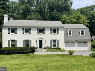 7919 Greentree Rd, Bethesda, MD 20817