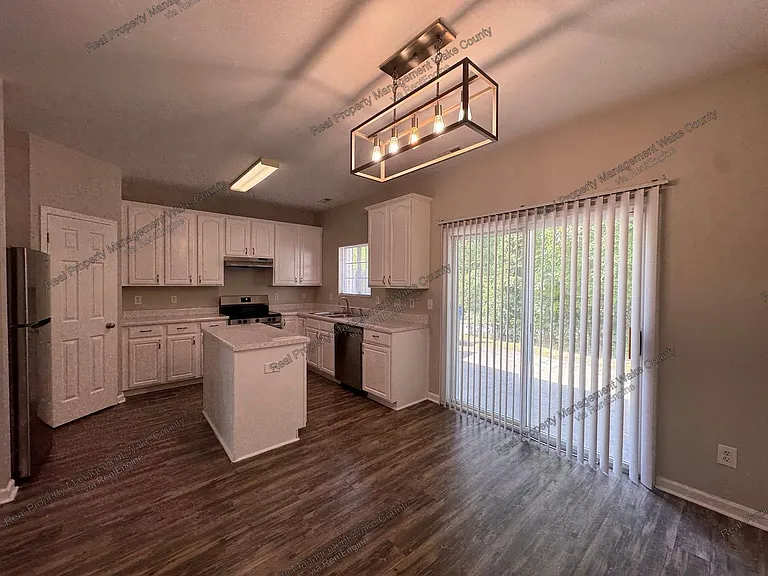 424 Alero Rd — Photo 15