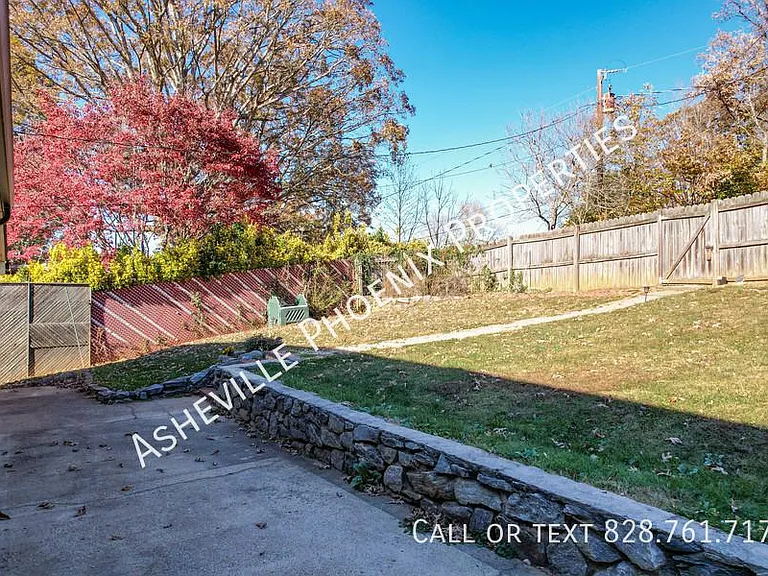 8 Enka Oak St — Photo 19