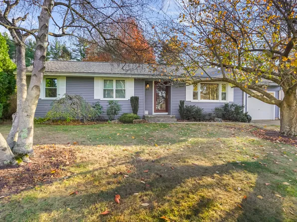 69 School House Road, Newington, CT 06111