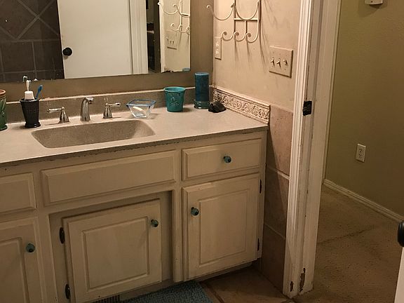 4th image of 301 Pauline Renee Dr