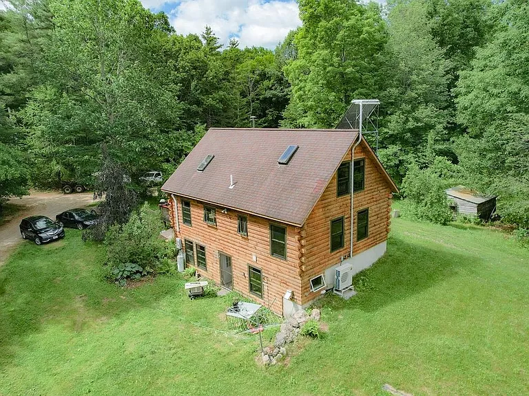66 Ledge Farm Rd — Photo 3