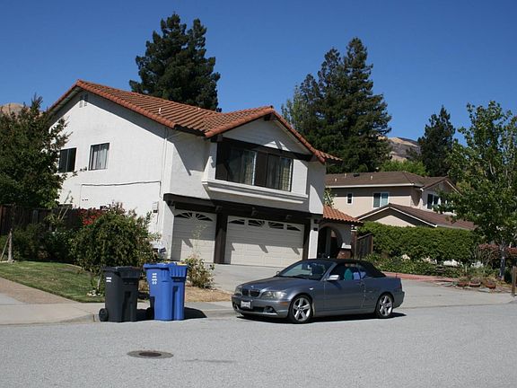 2nd image of 711 Berkshire Pl