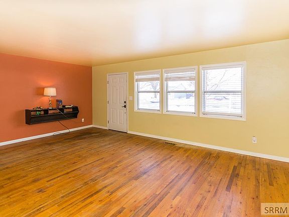 3rd image of 1265 Orlin Dr