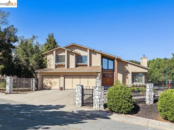13700 Campus Dr, Oakland, CA 94605