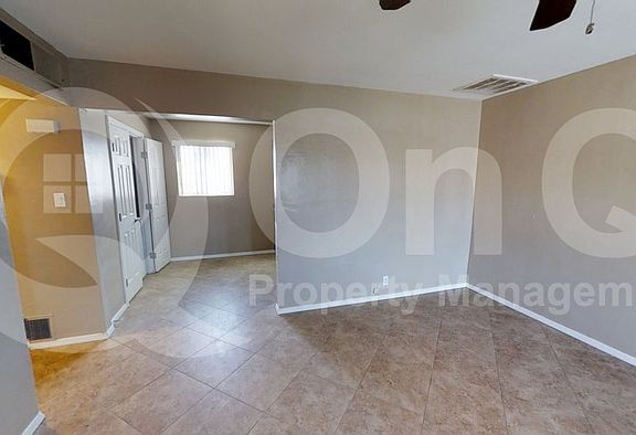3rd image of 4527 W Mitchell Dr