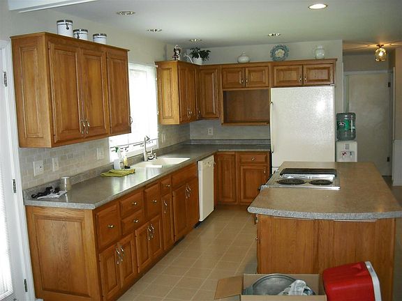 4th image of 52750 Searer Dr