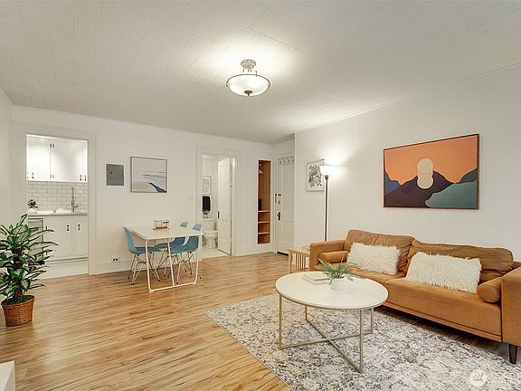 5th image of 4725 15th Avenue NE #16